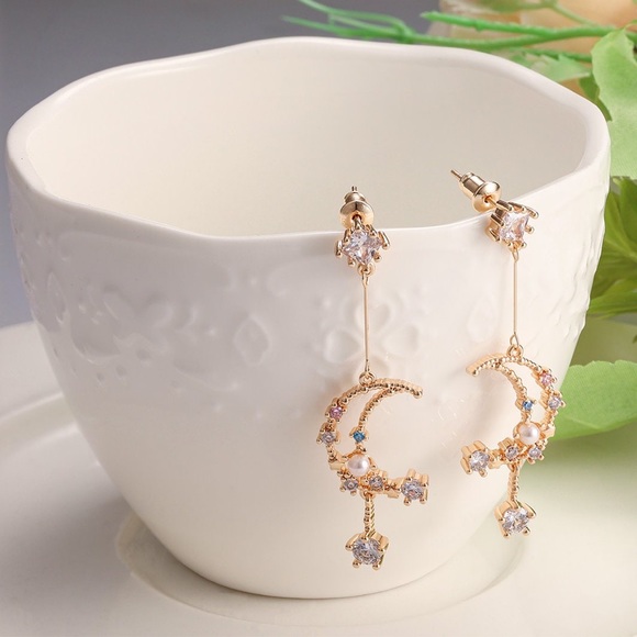 Moon and Star Earring, Celestial Pearl Earrings, Night Sky Drop Dangle Earrings - Picture 3 of 8